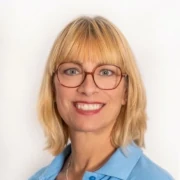 Simone Ring, Hebamme